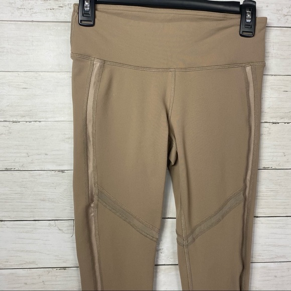Alo Yoga Continuity Taupe Capri Mesh Leggings - Picture 5 of 8